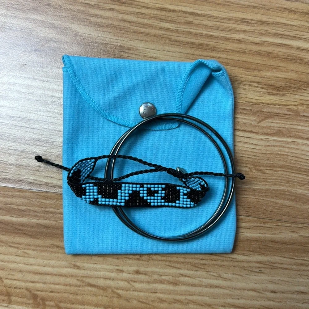 Black and Blue Beaded Bracelet with Silver Bangles (02)